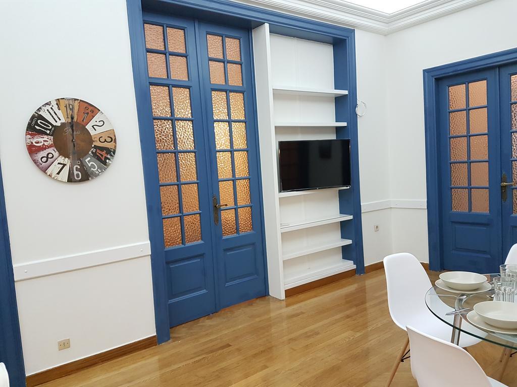 Errathens Aegean Apartment - Athens Center, 5 Bd, 2 Bath 외부 사진