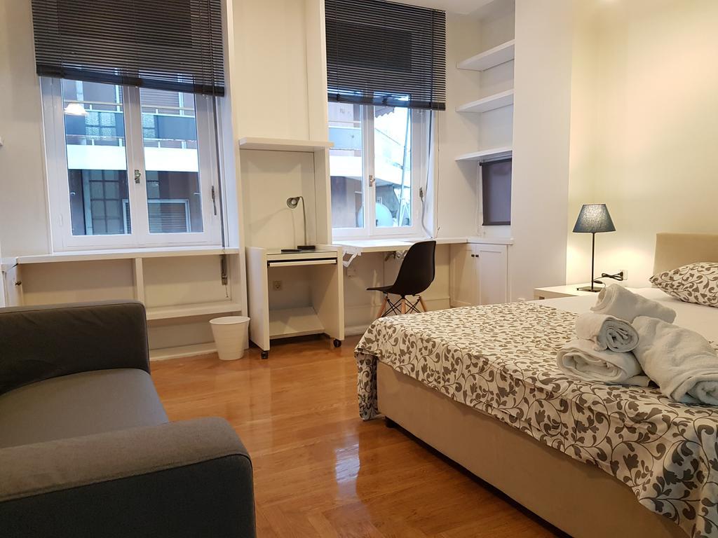 Errathens Aegean Apartment - Athens Center, 5 Bd, 2 Bath 외부 사진