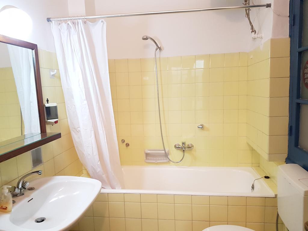 Errathens Aegean Apartment - Athens Center, 5 Bd, 2 Bath 외부 사진